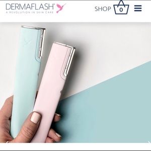 🌟NEW DERMAFLASH &16 EDGES W/FACE CLEANCER⭐️